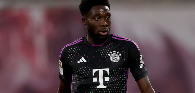 عملاق إنجليزي يدخل سباق التعاقد مع ديفيز