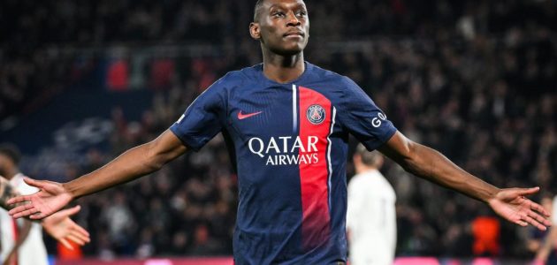 توتنهام يتفوق على مانشستر يونايتد في سباق ضم مواني