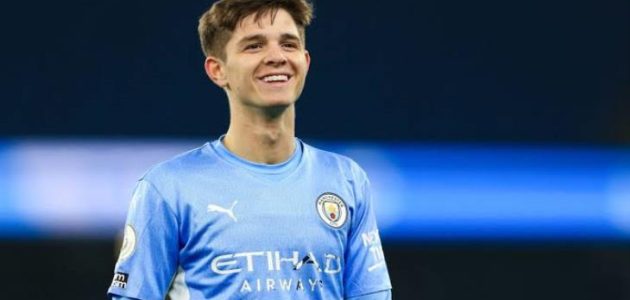 باير ليفركوزن يستهدف التعاقد مع جيمس مكاتي