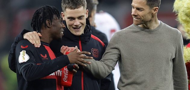 مدير ليفركوزن يتحدث عن مستقبل ألونسو وفيرتز