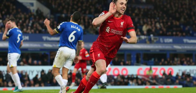 آرسنال يستهدف صفقة هجومية من ليفربول