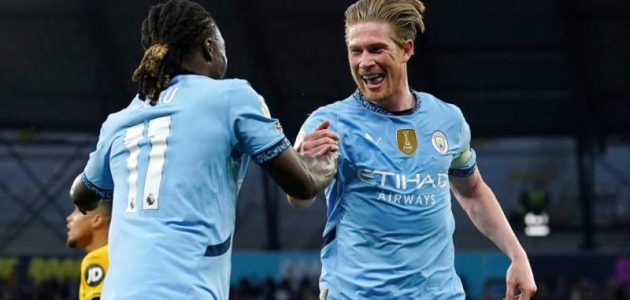 نابولي يقدم عرضًا لضم دي بروين