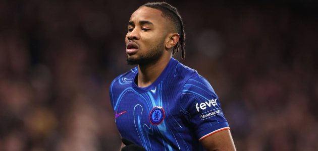 يعلن بايرن ميونيخ تجديد اهتمامه بضم لاعب تشيلسي