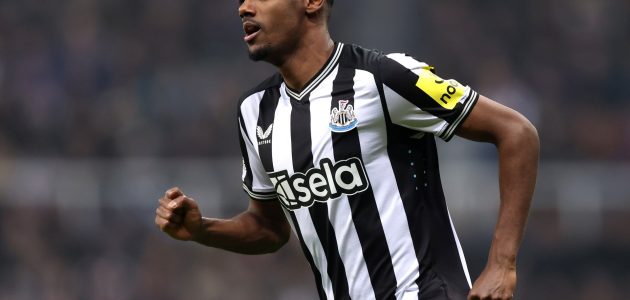 ألكسندر إيزاك يحدد شرط تجديد عقده مع نيوكاسل